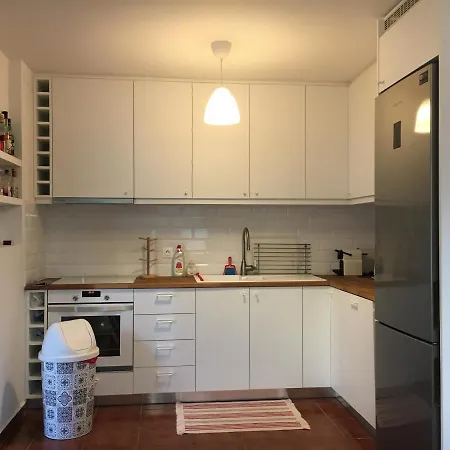 Christina With Private Pool In Saronida, Near Stunning Beaches, Athens Airport & Sounio *